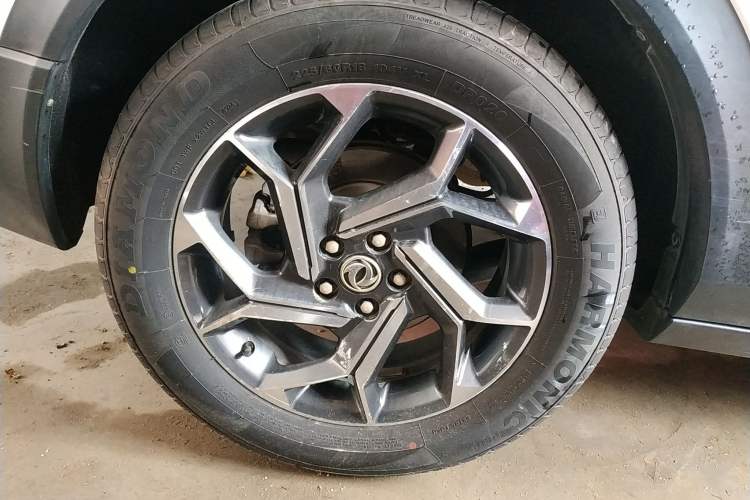Used Dongfeng Aeolus AX7 2019 1.6T Automatic AI Navigation Model China V Standard Right Rear Wheel Hub