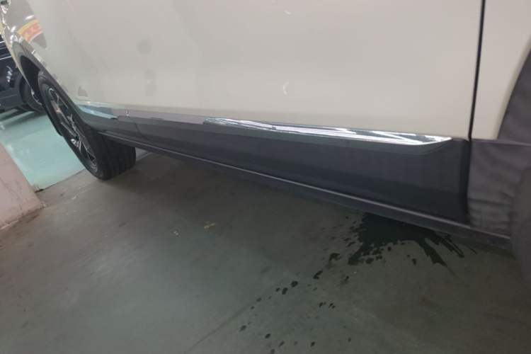 Used Dongfeng Aeolus AX7 2019 1.6T Automatic AI Pioneer Model China V Standard Right Side Sill