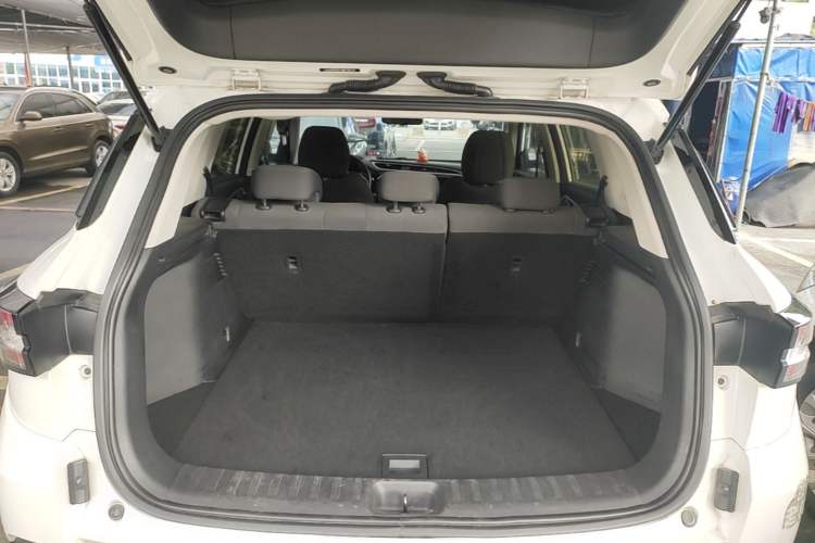 Used Dongfeng Aeolus AX7 2019 1.6T Automatic AI Pioneer Model China V Standard Trunk