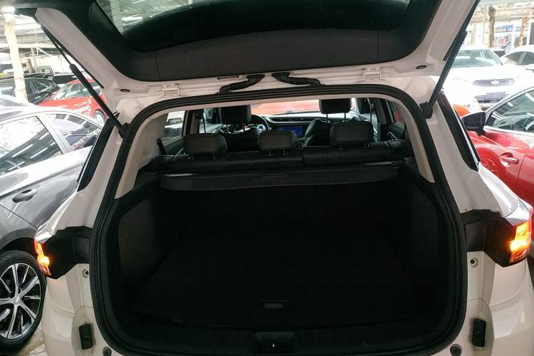 Used Dongfeng Aeolus AX7 2019 1.6T Automatic AI Navigation Model China V Standard Trunk