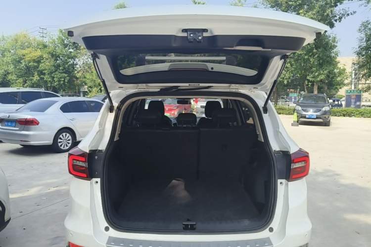 Used Dongfeng Aeolus AX7 2019 Classic 230T Automatic Luxury Top-Selling Model China V Standard Trunk