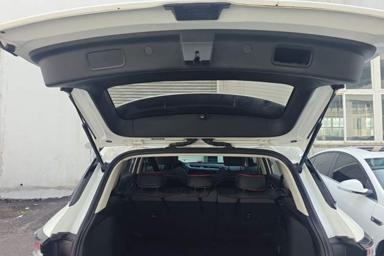 Used Dongfeng Aeolus AX7 2019 1.6T Automatic AI Pioneer Model China V Standard Trunk