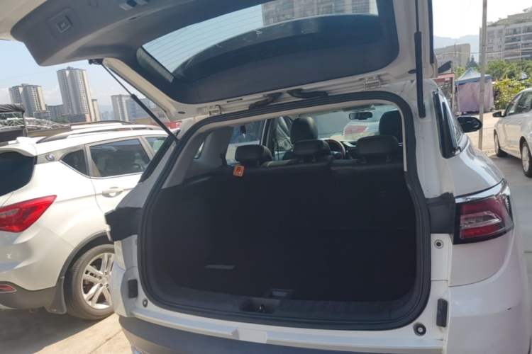 Used Dongfeng Aeolus AX7 2019 1.6T Automatic AI Pioneer Model China V Standard Trunk