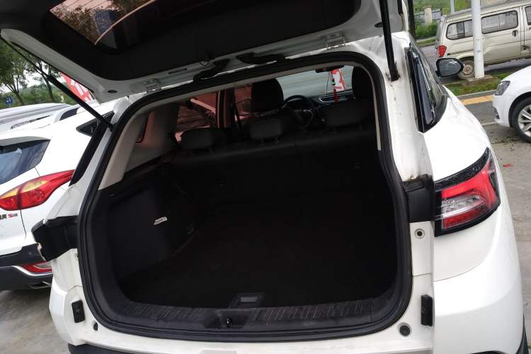 Used Dongfeng Aeolus AX7 2019 1.6T Automatic AI Navigation Model China V Standard Trunk
