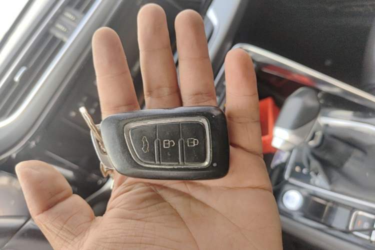 Used Dongfeng Aeolus AX7 2019 1.6T Automatic AI Navigation Model China V Standard Vehicle Key