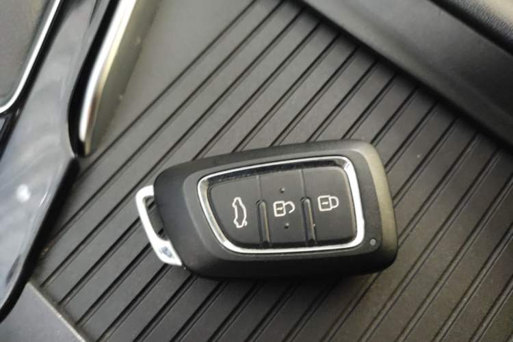 Used Dongfeng Aeolus AX7 2019 1.6T Automatic AI Pioneer Model China V Standard Vehicle Key