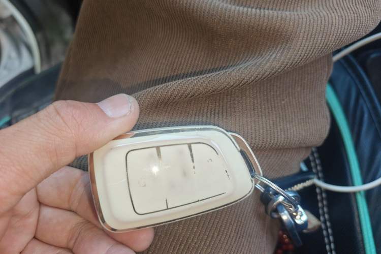 Used Dongfeng Aeolus AX7 2019 1.6T Automatic AI Navigation Model China V Standard Vehicle Key