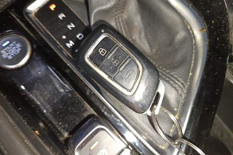 Used Dongfeng Aeolus AX7 2019 1.6T Automatic AI Pioneer Model China V Standard Vehicle Key