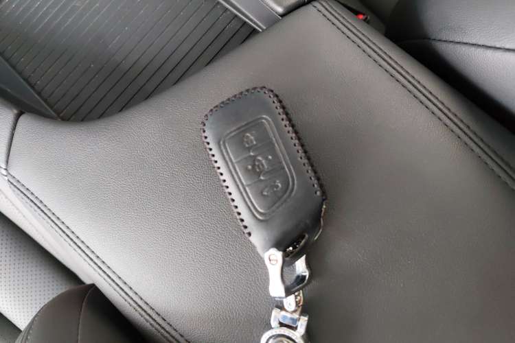 Used Dongfeng Aeolus AX7 2019 1.6T Automatic AI Navigation Model Enjoyment Version China VI Standard Vehicle Key