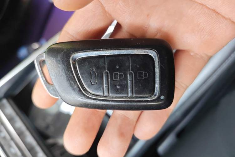 Used Dongfeng Aeolus AX7 2019 1.6T Automatic AI Navigation Model China V Standard Vehicle Key