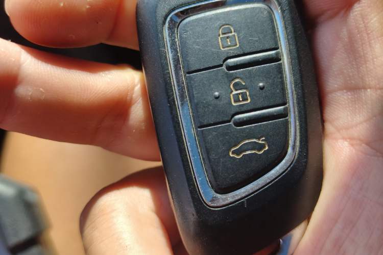 Used Dongfeng Aeolus AX7 2019 1.6T Automatic AI Pioneer Model China V Standard Vehicle Key