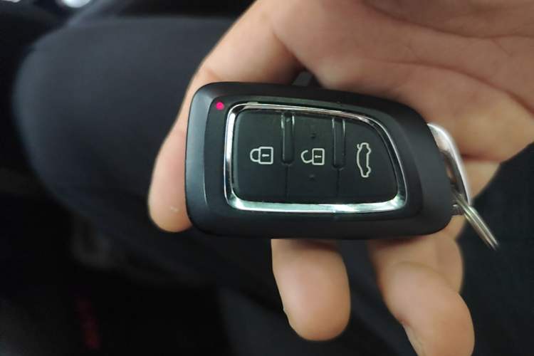 Used Dongfeng Aeolus AX7 2019 1.6T Automatic AI Navigation Model Enjoyment Version China VI Standard Vehicle Key
