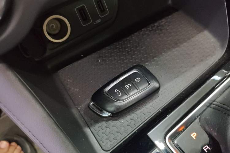 Used Dongfeng Aeolus AX7 2019 1.6T Automatic AI Navigation Model China V Standard Vehicle Key