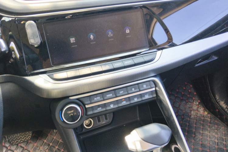 Used Dongfeng Aeolus AX7 2020 1.6T Automatic AI Pioneer Model China VI Standard Audio And AC Panel