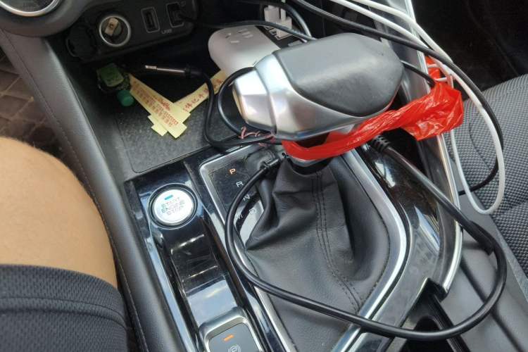 Used Dongfeng Aeolus AX7 2020 1.6T Automatic AI Pioneer Model China VI Standard Gear Lever