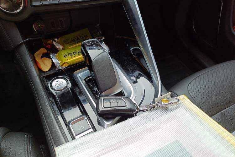 Used Dongfeng Aeolus AX7 2020 1.6T Automatic AI Flagship Version China VI Standard Gear Lever