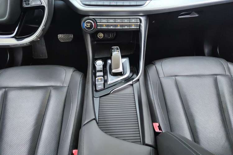 Used Dongfeng Aeolus AX7 2020 1.6T Automatic AI Flagship Version China VI Standard Gear Lever