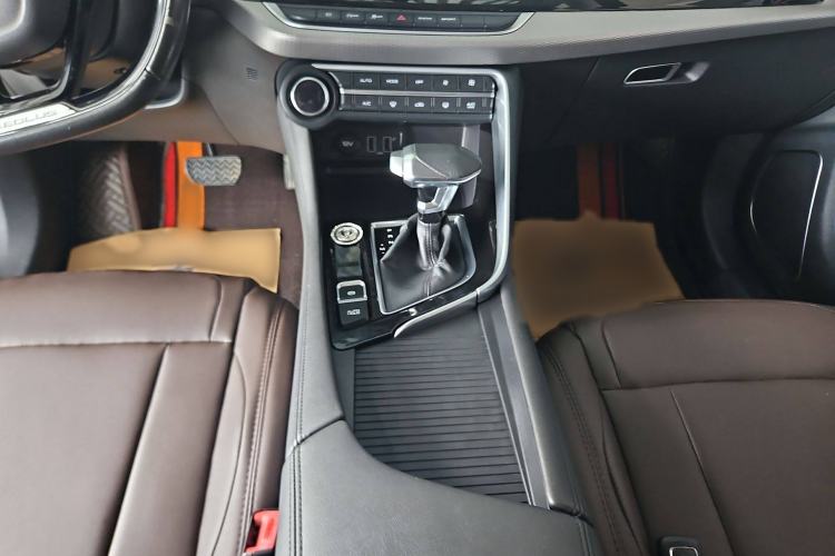 Used Dongfeng Aeolus AX7 2020 1.6T Automatic AI Pioneer Model China VI Standard Interior 8