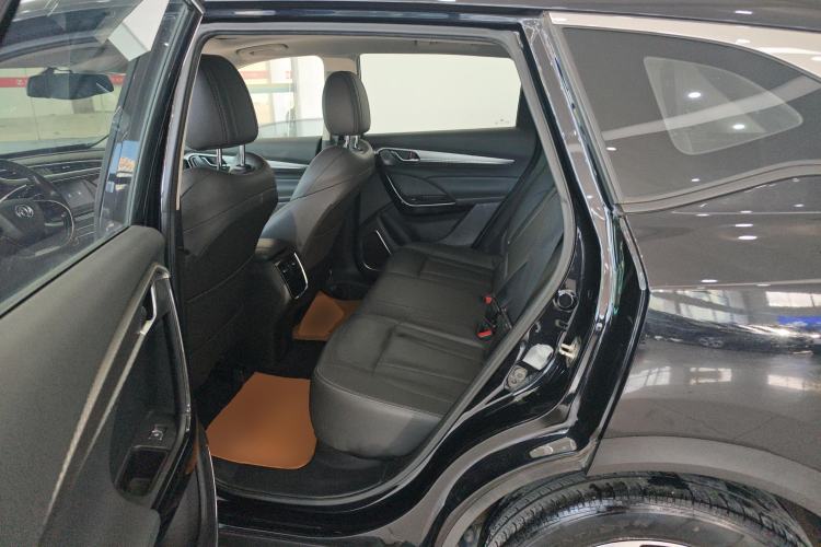 Used Dongfeng Aeolus AX7 2020 1.6T Automatic AI Navigation Model China VI Standard Left Rear Seat