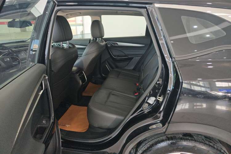Used Dongfeng Aeolus AX7 2020 1.6T Automatic AI Navigation Model China VI Standard Right Rear Seat