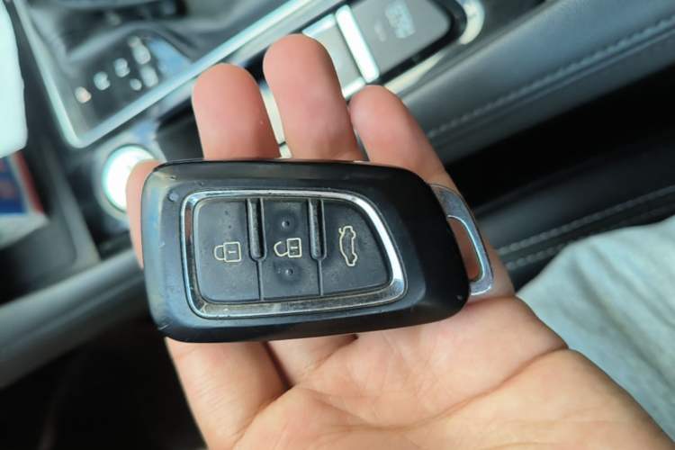 Used Dongfeng Aeolus AX7 2020 1.6T Automatic AI Pioneer Model China V Standard Vehicle Key
