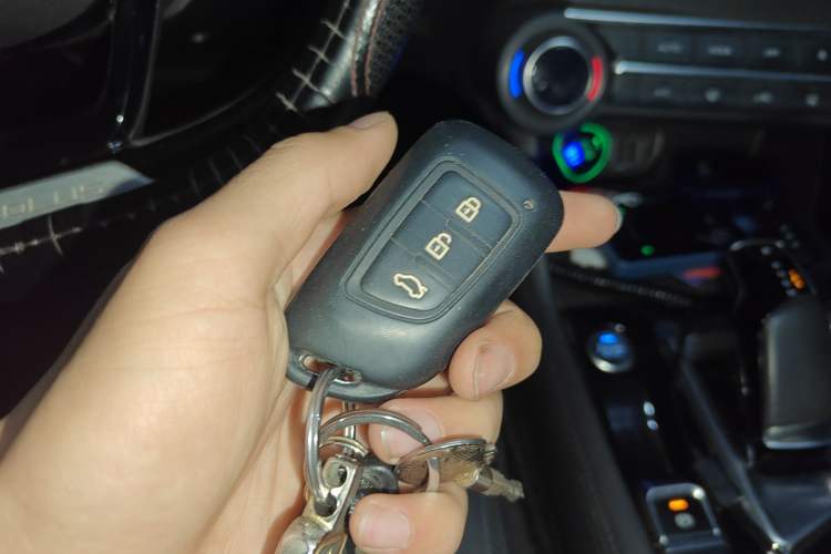 Used Dongfeng Aeolus AX7 2020 1.6T Automatic AI Navigation Model China VI Standard Vehicle Key