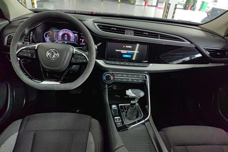Used Dongfeng Aeolus AX7 2020 1.6T Automatic AI Pioneer Model China VI Standard Center Console