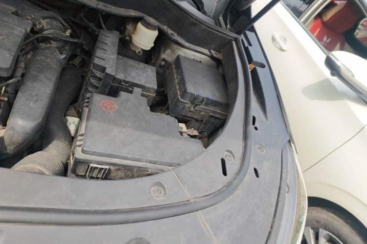 Used Dongfeng Aeolus AX7 2020 1.6T Automatic AI Navigation Model China VI Standard Engine Bay Left