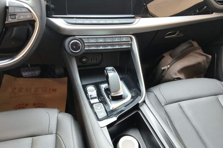 Used Dongfeng Aeolus AX7 2020 1.6T Automatic AI Navigation Model China VI Standard Gear Lever
