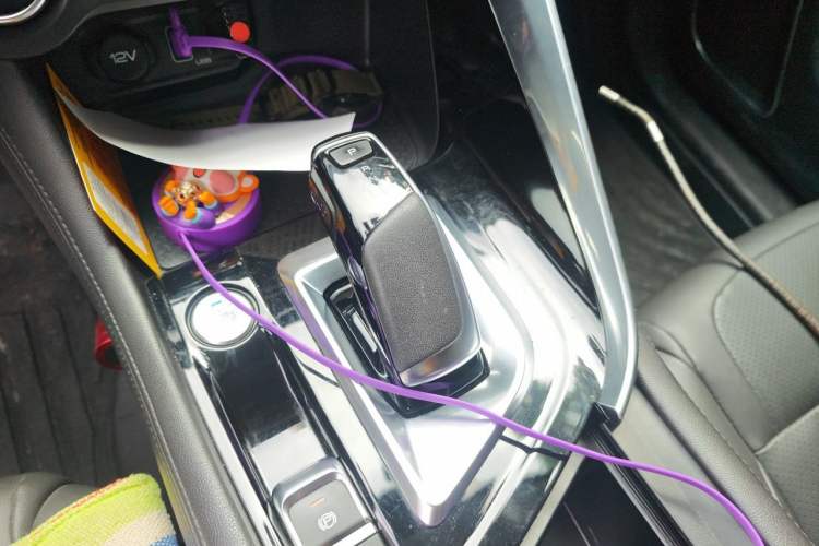 Used Dongfeng Aeolus AX7 2020 1.6T Automatic AI Navigation Model China VI Standard Gear Lever