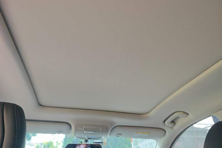 Used Dongfeng Aeolus AX7 2020 1.6T Automatic AI Navigation Model China VI Standard Headliner