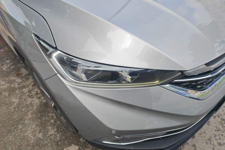 Used Dongfeng Aeolus AX7 2020 1.6T Automatic AI Navigation Model China VI Standard Right Front Headlight