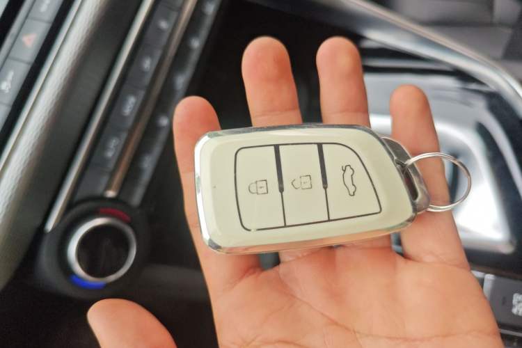 Used Dongfeng Aeolus AX7 2020 1.6T Automatic AI Navigation Model China VI Standard Vehicle Key