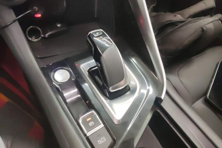 Used Dongfeng Aeolus AX7 2020 1.6T Automatic AI Navigation Model China VI Standard Gear Lever