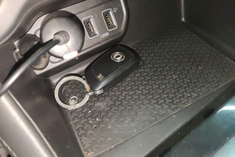 Used Dongfeng Aeolus AX7 2020 1.6T Automatic AI Navigation Model China VI Standard Interior 1