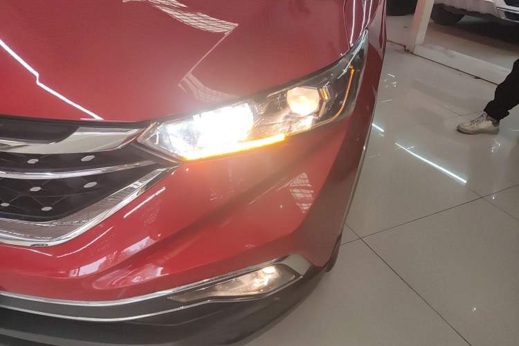 Used Dongfeng Aeolus AX7 2020 1.6T Automatic AI Navigation Model China VI Standard Left Front Headlight