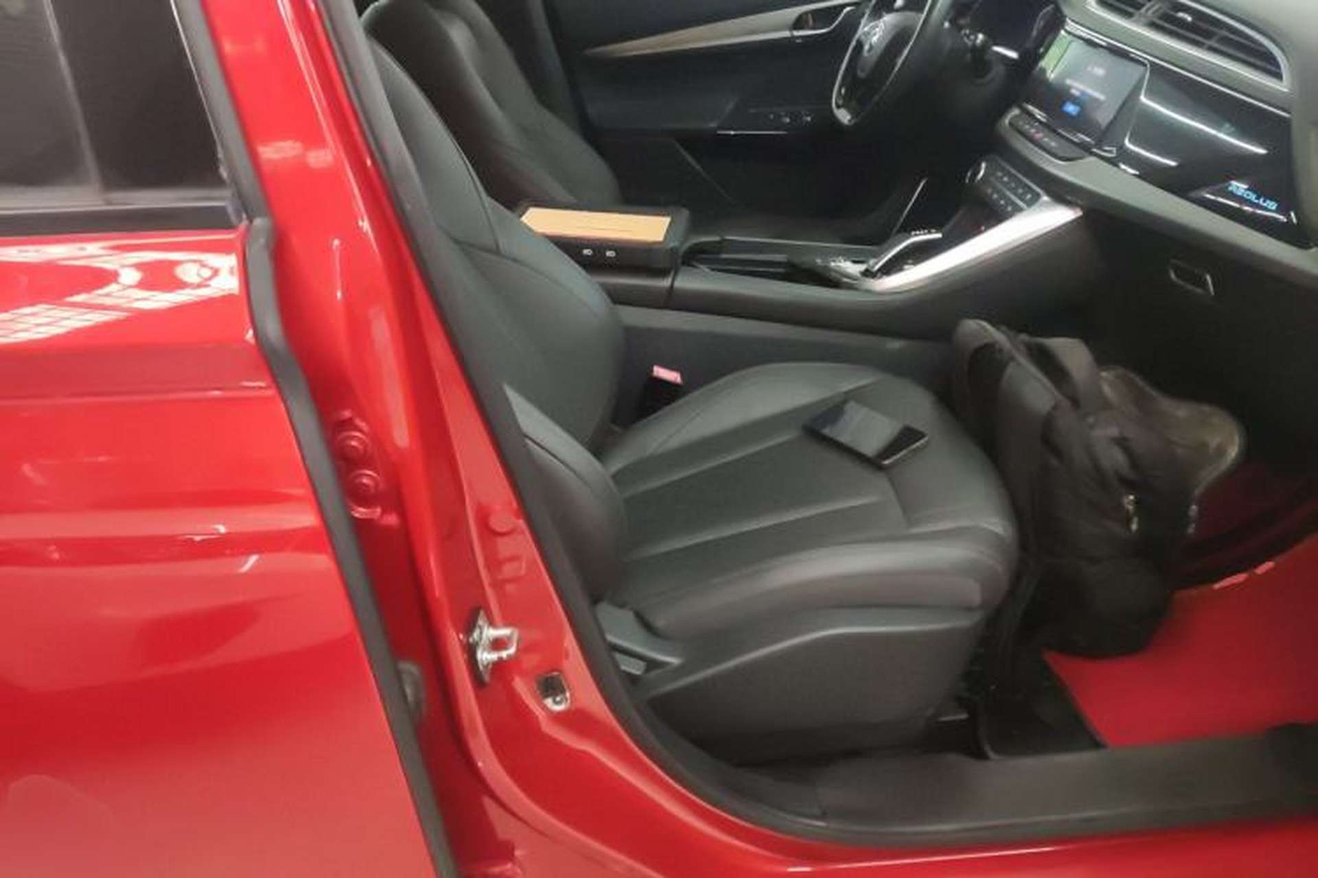 Used Dongfeng Aeolus AX7 2020 1.6T Automatic AI Navigation Model China VI Standard Right Front Seat