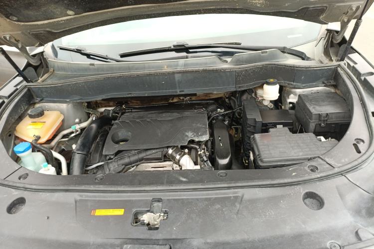 Used Dongfeng Aeolus AX7 2020 1.6T Automatic AI Navigation Model China VI Standard Engine Bay