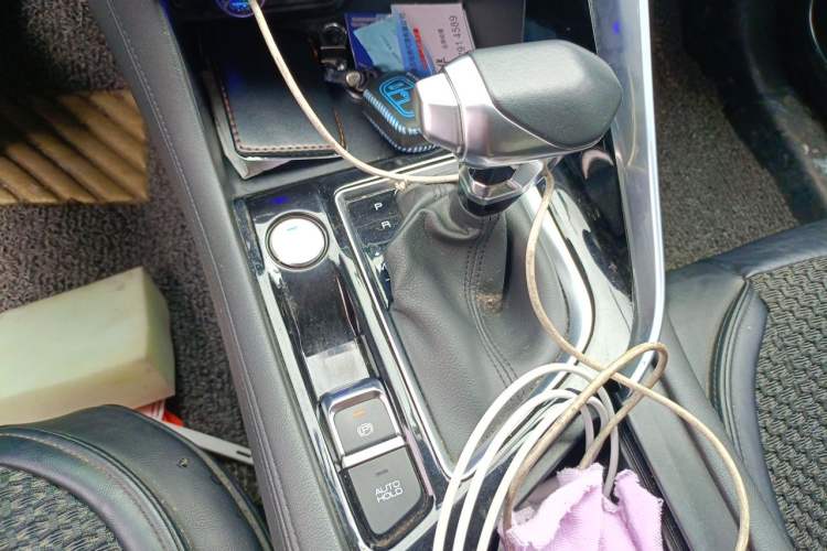 Used Dongfeng Aeolus AX7 2020 1.6T Automatic AI Pioneer Model China VI Standard Gear Lever