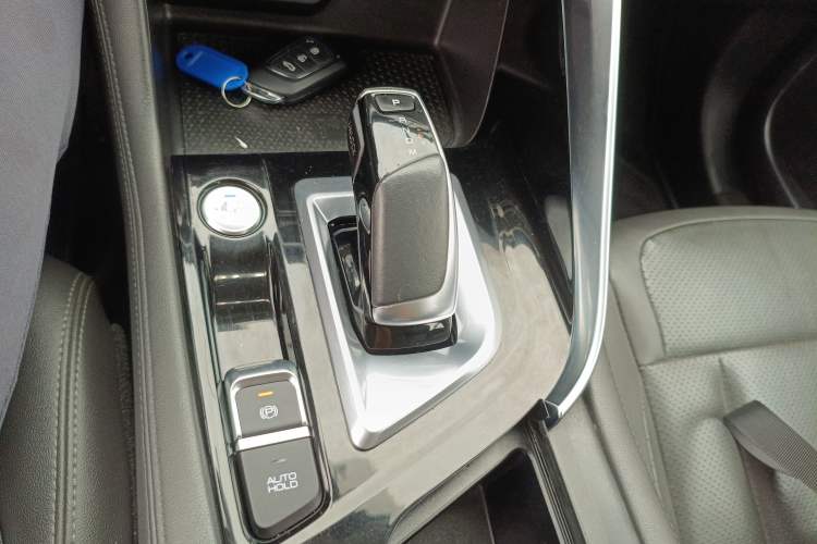 Used Dongfeng Aeolus AX7 2020 1.6T Automatic AI Navigation Model China VI Standard Gear Lever