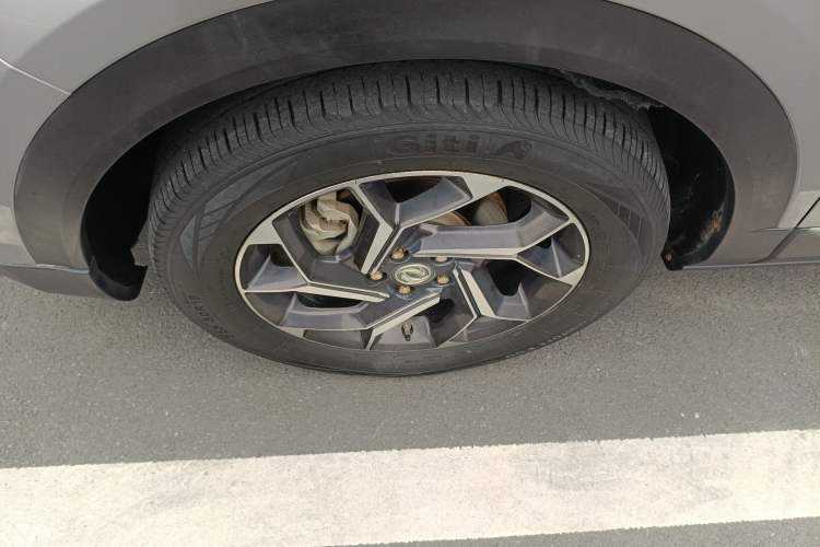 Used Dongfeng Aeolus AX7 2020 1.6T Automatic AI Navigation Model China VI Standard Left Front Wheel Hub