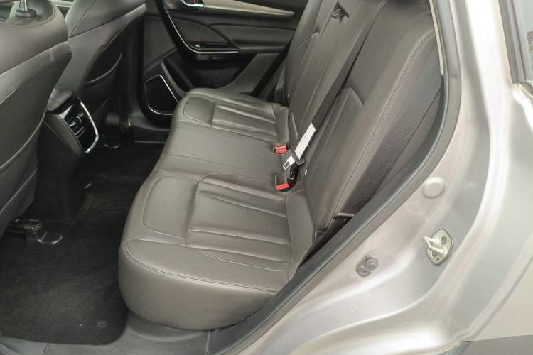 Used Dongfeng Aeolus AX7 2020 1.6T Automatic AI Navigation Model China VI Standard Left Rear Seat