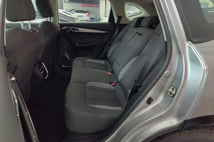 Used Dongfeng Aeolus AX7 2020 1.6T Automatic AI Pioneer Model China VI Standard Left Rear Seat