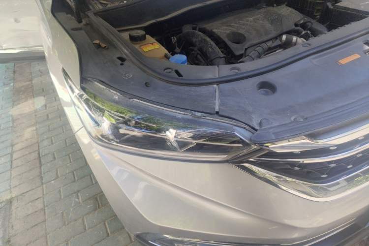 Used Dongfeng Aeolus AX7 2020 1.6T Automatic AI Navigation Model China VI Standard Right Front Headlight