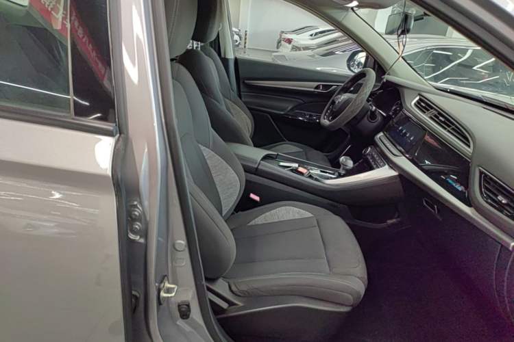 Used Dongfeng Aeolus AX7 2020 1.6T Automatic AI Pioneer Model China VI Standard Right Front Seat