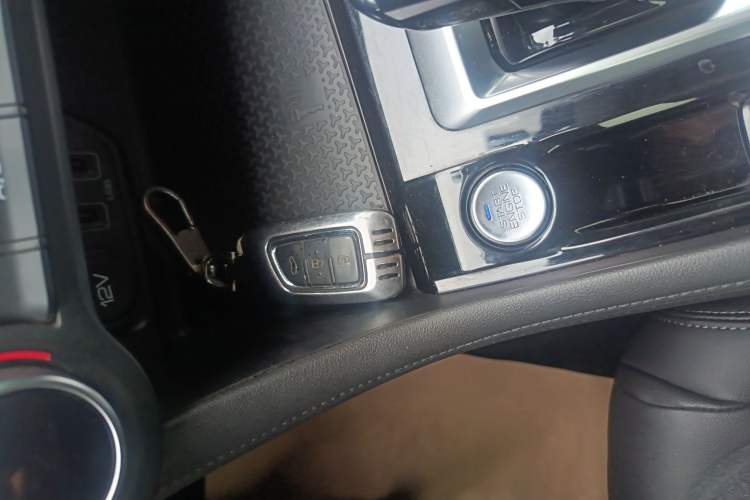 Used Dongfeng Aeolus AX7 2020 1.6T Automatic AI Navigation Model China VI Standard Vehicle Key