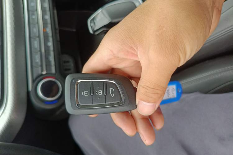 Used Dongfeng Aeolus AX7 2020 1.6T Automatic AI Navigation Model China VI Standard Vehicle Key