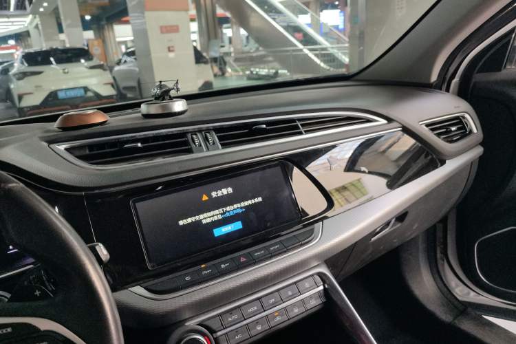 Used Dongfeng Aeolus AX7 2020 1.6T Automatic AI Navigation Model China VI Standard Audio And AC Panel