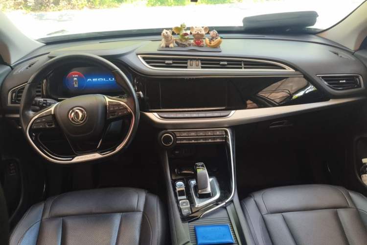 Used Dongfeng Aeolus AX7 2020 1.6T Automatic AI Flagship Version China VI Standard Center Console