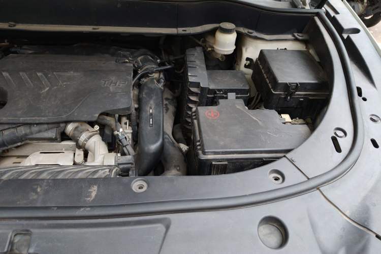 Used Dongfeng Aeolus AX7 2020 1.6T Automatic AI Navigation Model China VI Standard Engine Bay Left